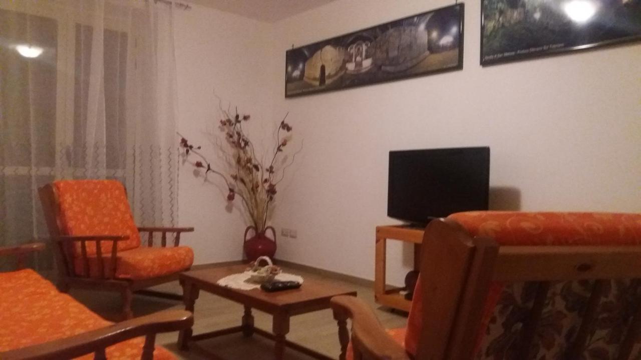 B&B Il Vicoletto 올레바노 술 투스키아노 외부 사진