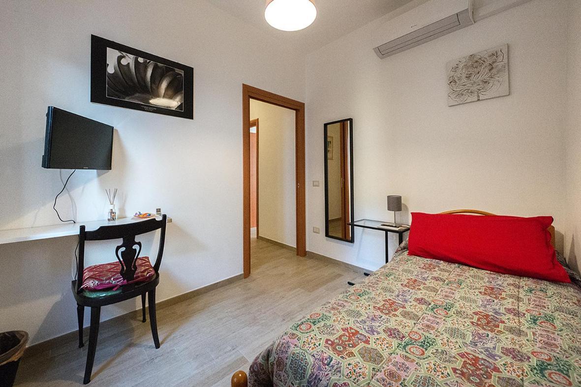 B&B Il Vicoletto 올레바노 술 투스키아노 외부 사진
